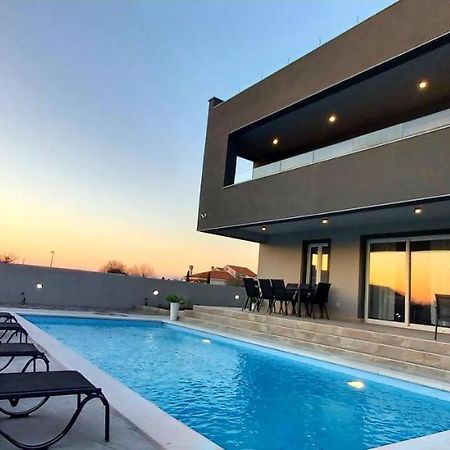 Villa Tia With Heated Pool & Jacuzzi Murvica  Kültér fotó