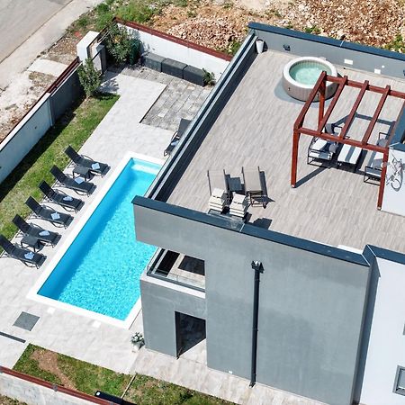 Villa Tia With Heated Pool & Jacuzzi Murvica  Kültér fotó