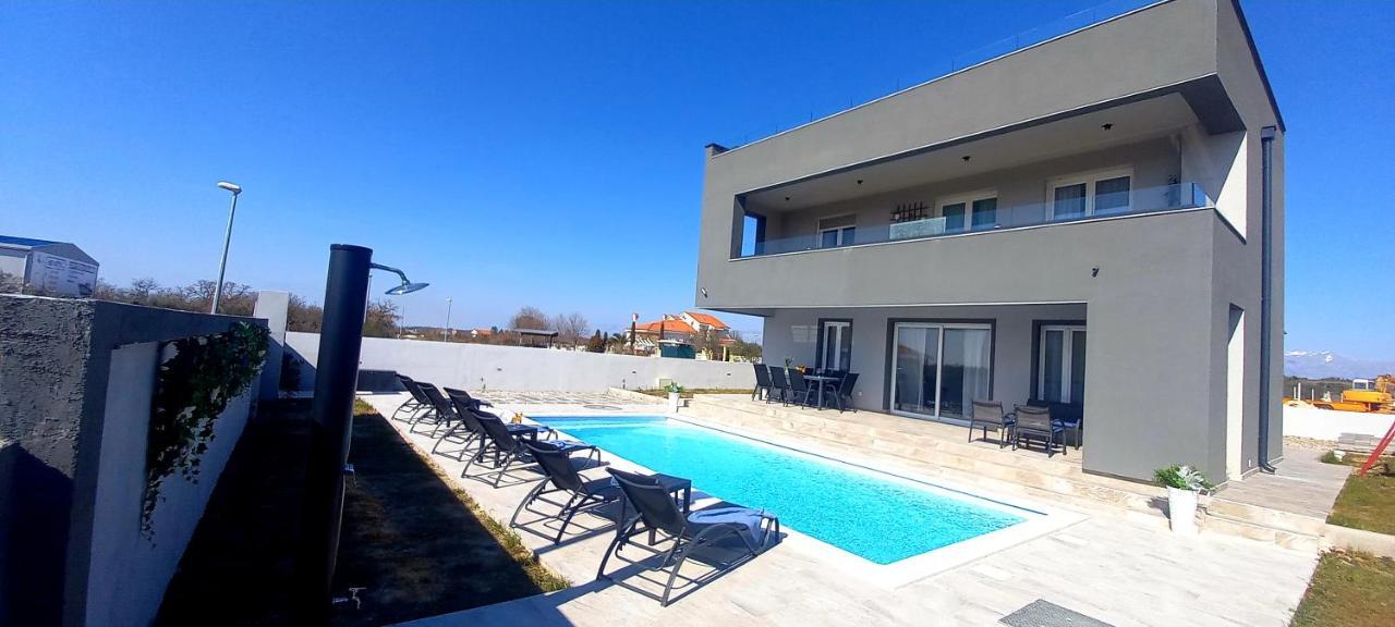 Villa Tia With Heated Pool & Jacuzzi Murvica  Kültér fotó