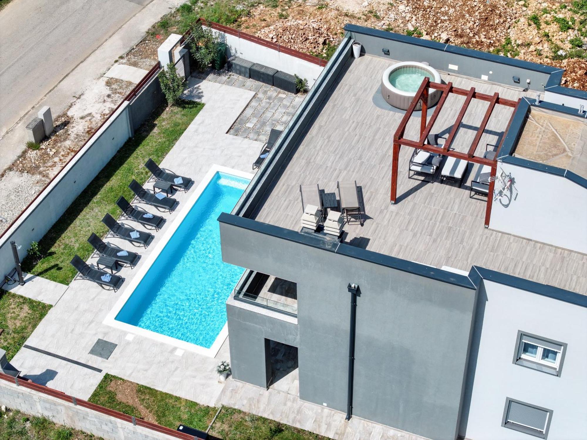 Villa Tia With Heated Pool & Jacuzzi Murvica  Kültér fotó
